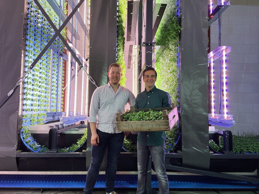 Vertical farms at a competitive price? Glowfarms’ business model combined with Food Autonomy lightbars will do the trick