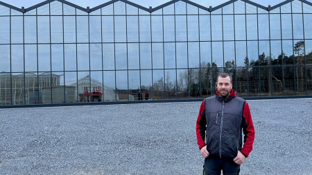 The Largest Finnish Tomato Grower, Sven Sigg is Improving Yield and ROI (Return on Investment) with Food Autonomy Fixtures